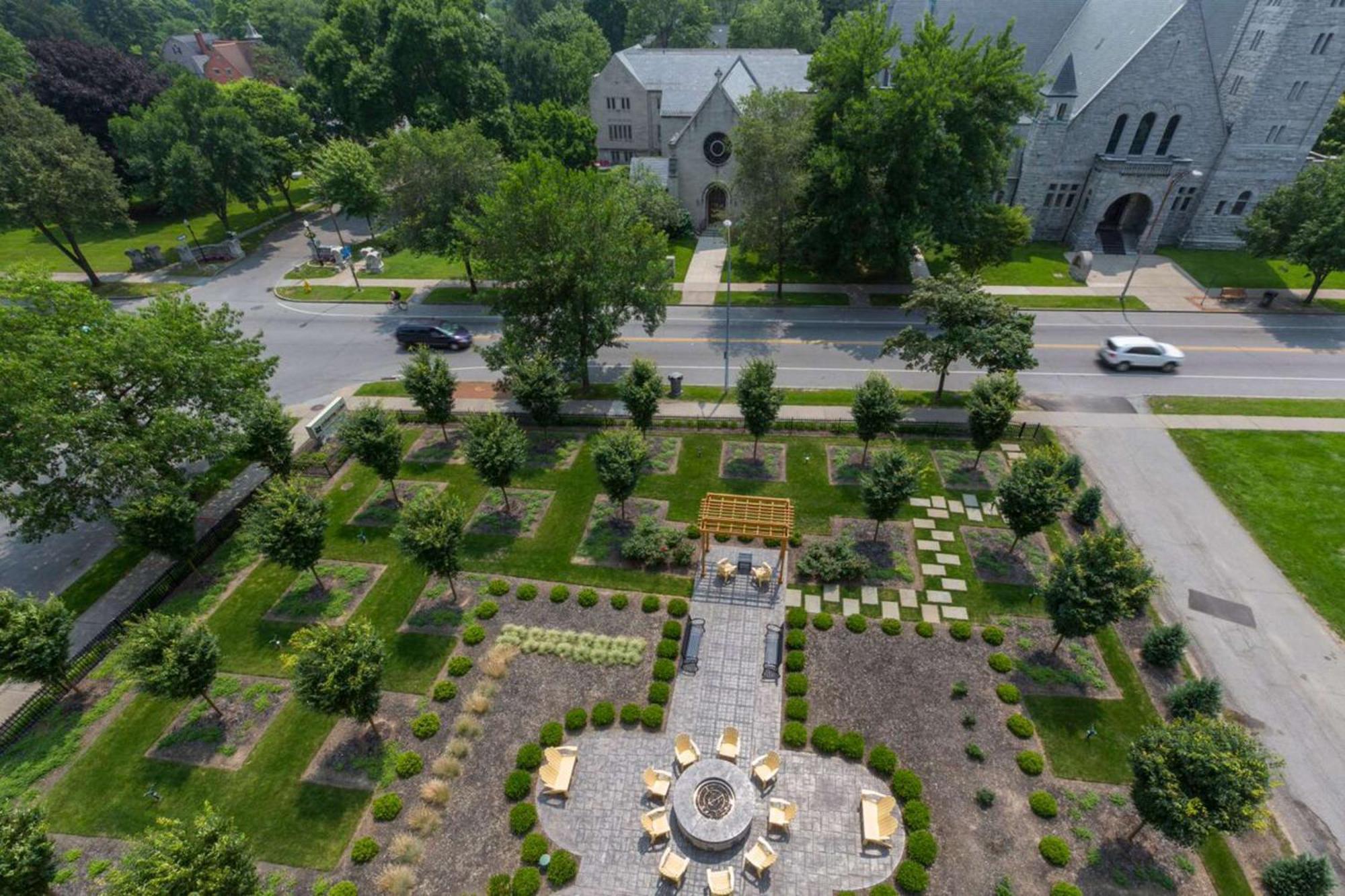 The Strathallan - A Doubletree By Hilton Hotel Rochester Exterior photo